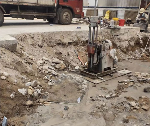 岭口镇公路下沉压浆